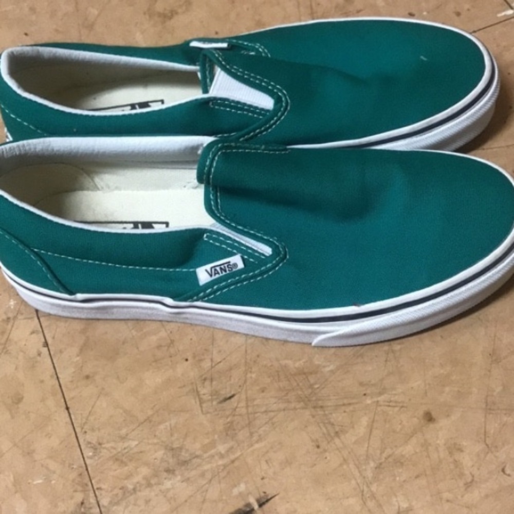 Vans - Picture 3 of 5